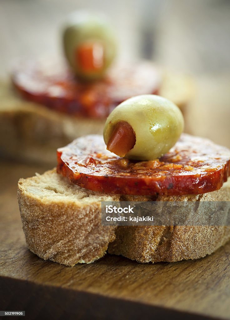 Pepperoni canapés de - Foto de stock de Aceituna libre de derechos