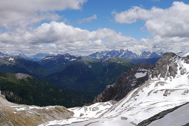 pasmo górskie - latemar mountain range zdjęcia i obrazy z banku zdjęć