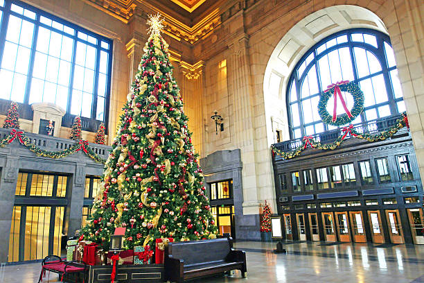 Beautiful Christmas Tree Beautiful Christmas Tree decorated inside Union Station in Kansas City, MO. kansas city christmas stock pictures, royalty-free photos & images