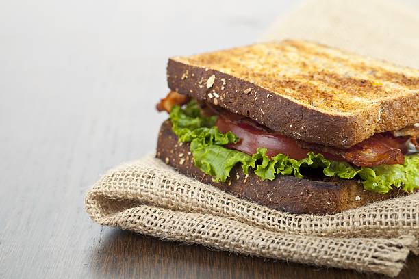domowe francuskie tosty blt - sandwich delicatessen bacon lettuce and tomato mayonnaise zdjęcia i obrazy z banku zdjęć