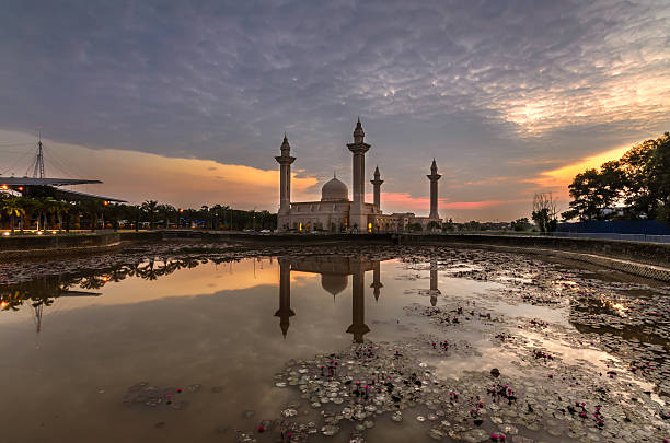 istock Jelutong Mosque, Malaysia during sunrise 502286956