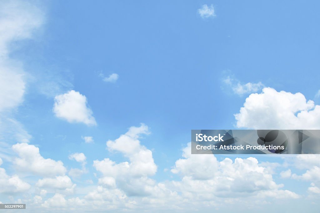 Himmel und Wolken - Lizenzfrei Bildhintergrund Stock-Foto