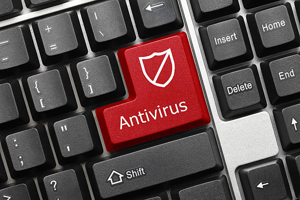 konzeptionelle tastatur-antivirus (rote taste mit schild-symbol - enter key computer key computer keyboard red stock-fotos und bilder