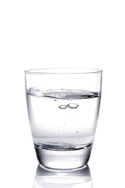 istock tablet dropped into the water 502413590