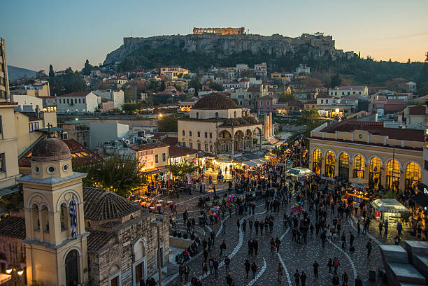 ateny w zmierzchu - greece acropolis athens greece famous place zdjęcia i obrazy z banku zdjęć