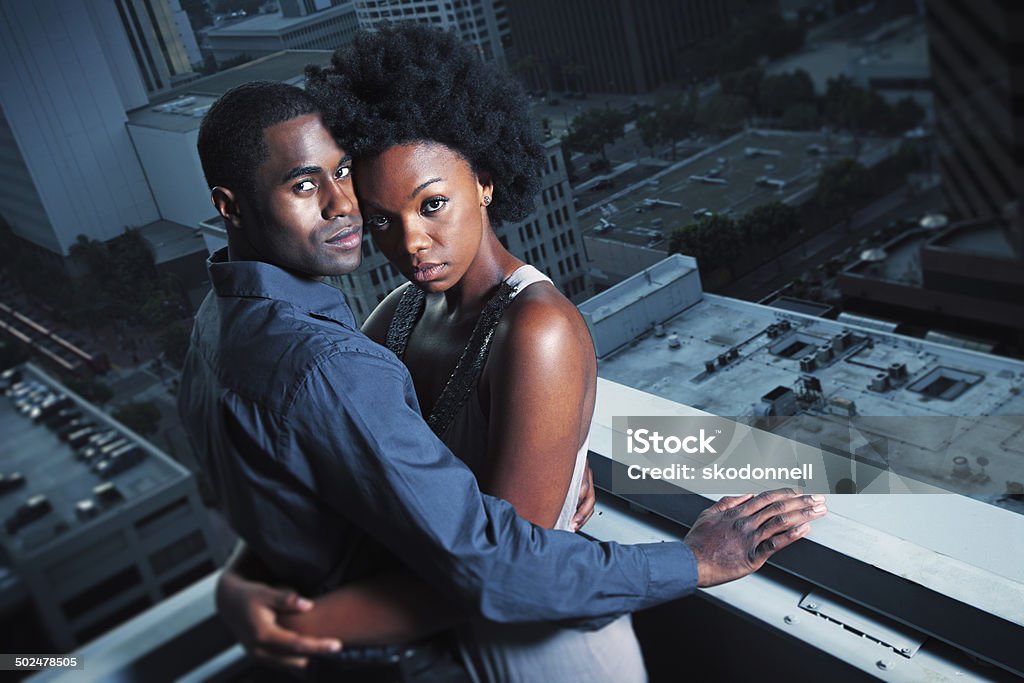 Afroamericana Pareja en la ciudad - Foto de stock de Africano-americano libre de derechos