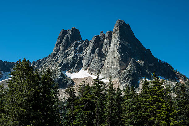 LIberty Bell Mountain Liberty Bell, North cascades liberty bell mountain stock pictures, royalty-free photos & images