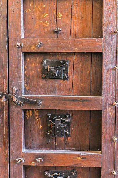 istock old wood door 502585353
