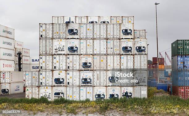 Contenedores Apilados De Carga El Puerto De Rotterdam Foto de stock y más banco de imágenes de Contenedor de carga