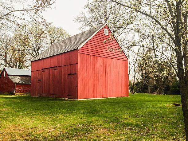 istock Red Barn in New Jersey 502606087