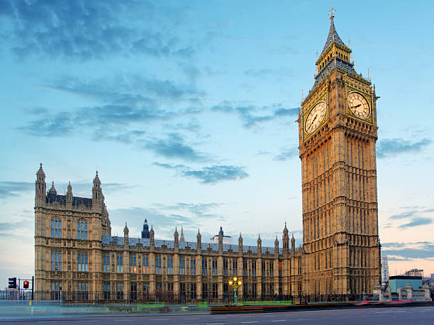 big bena, domy parlamentu w wieczornych, londyn, wielka brytania - victoria tower obrazy zdjęcia i obrazy z banku zdjęć