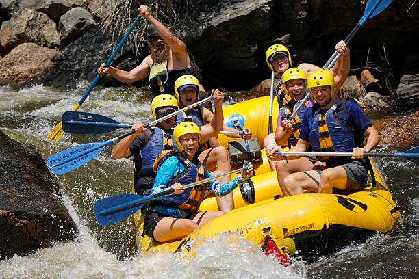 rafting de água doce, colorado - rafting white water rafting rapid river - fotografias e filmes do acervo