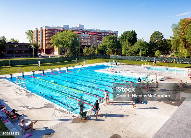 일반공개 데이터풀 수영장-스포츠 경기장에 대한 스톡 사진 및 기타 이미지 - 수영장-스포츠 경기장, 공공 수영장, 공동체