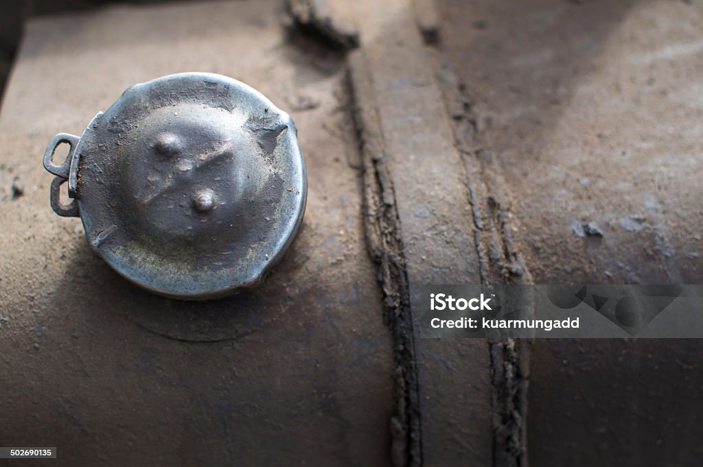 Tapón de relleno en el tanque de un camión - Foto de stock de Accidentes y desastres libre de derechos