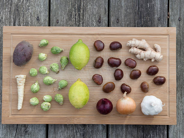 winter питание здоровых - parsnip vegetable food winter стоковые фото и изображения