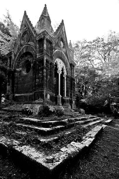 istock Tomb of Count Cahen 502744777