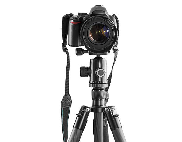 dslr cámara en un trípode - cámara réflex digital de objetivo único fotos fotografías e imágenes de stock