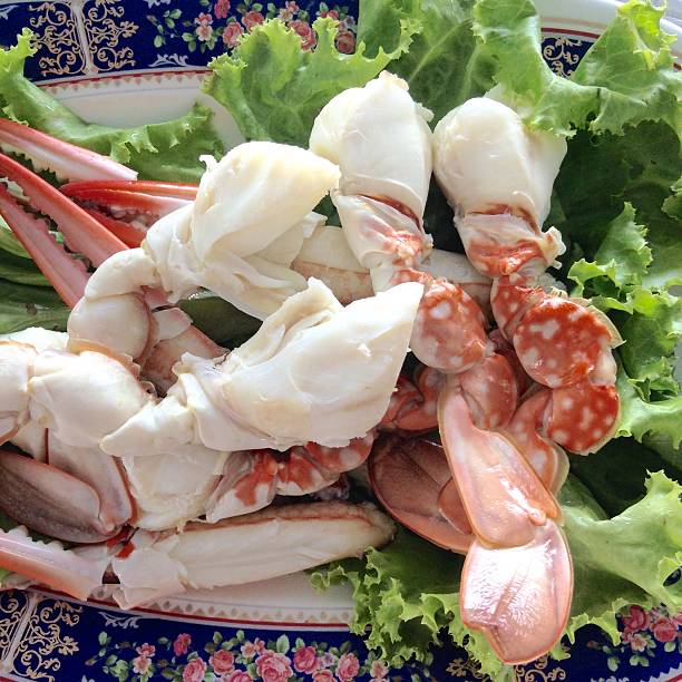 istock Fresh steamed crabs legs,Thai food 502758810