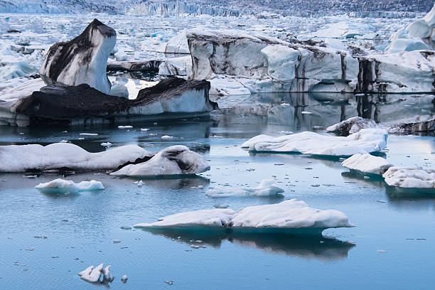 istock Icebergs in Jokulsarlon 502781516