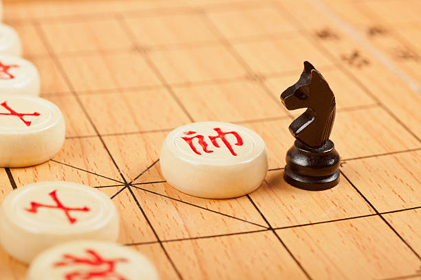 interactuar con la cultura china - chinese chess fotografías e imágenes de stock