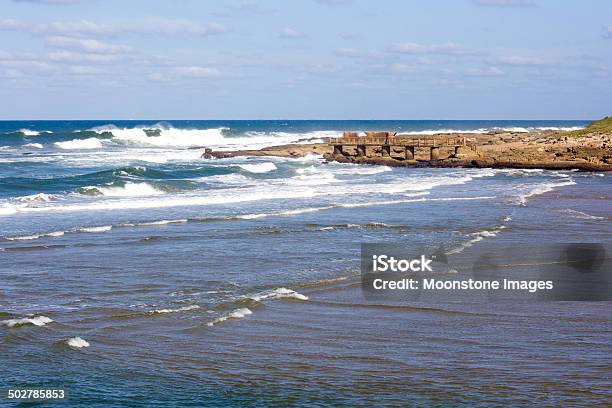 Foto de Uvongo Em Kwazulunatal África Do Sul e mais fotos de stock de Afloramento - Afloramento, Arquitetura, Beleza natural - Natureza