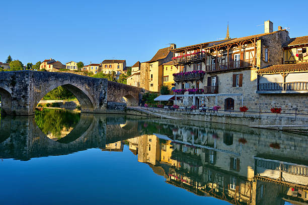 Nerac the old village of Nérac in French arch bridge photos stock pictures, royalty-free photos & images