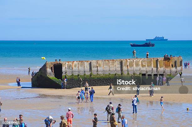 Ddía Celebraciones En Arromanches Foto de stock y más banco de imágenes de Arromanches - Arromanches, Asistir, Celebración - Ocasión especial