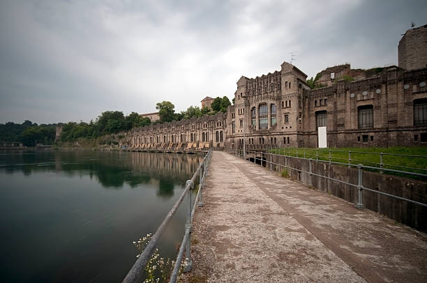 usina hidroelétrica do rio adda " - river adda - fotografias e filmes do acervo