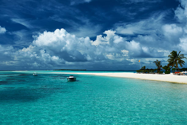 istock Beautiful beach with sandspit at Maldives 502860883