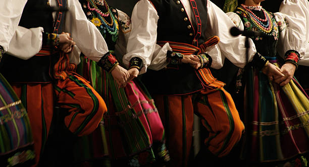 danse folklorique, festival. - culture polonaise photos et images de collection