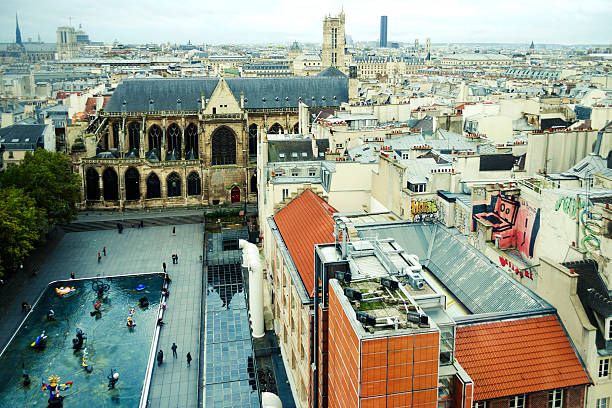 telhados de paris - paris france roof apartment aerial view - fotografias e filmes do acervo