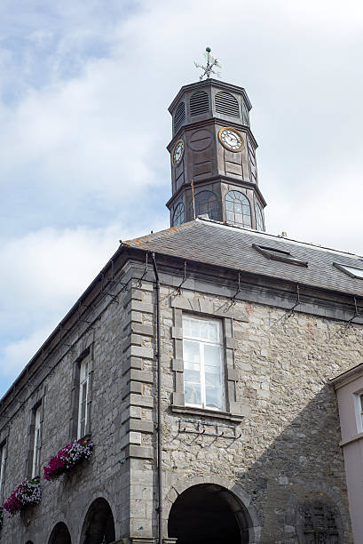 wieża zegarowa w kilkenny - kilkenny city zdjęcia i obrazy z banku zdjęć