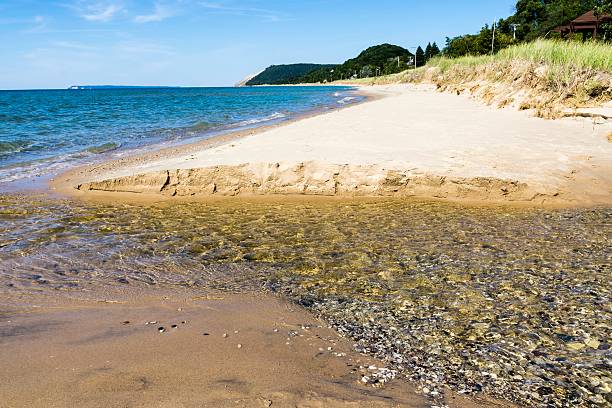 lago michigan, na península leelanau terra - leelanau peninsula - fotografias e filmes do acervo