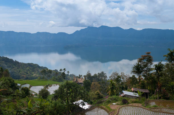 istock Lake Maninjau (Lake Maninjau) 502936311