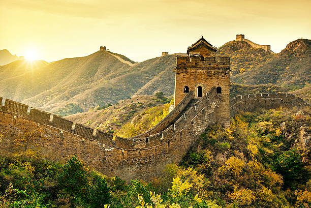 la grande muraille de chine - tourist travel china great wall of china photos et images de collection