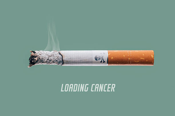 ladevorgang krebs - smoking smoking issues cigarette addiction stock-fotos und bilder