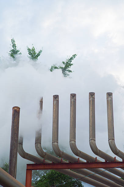 onsen gorącej pary wodnej, kannawa beppu, japonia - geothermal power station pipe steam alternative energy zdjęcia i obrazy z banku zdjęć