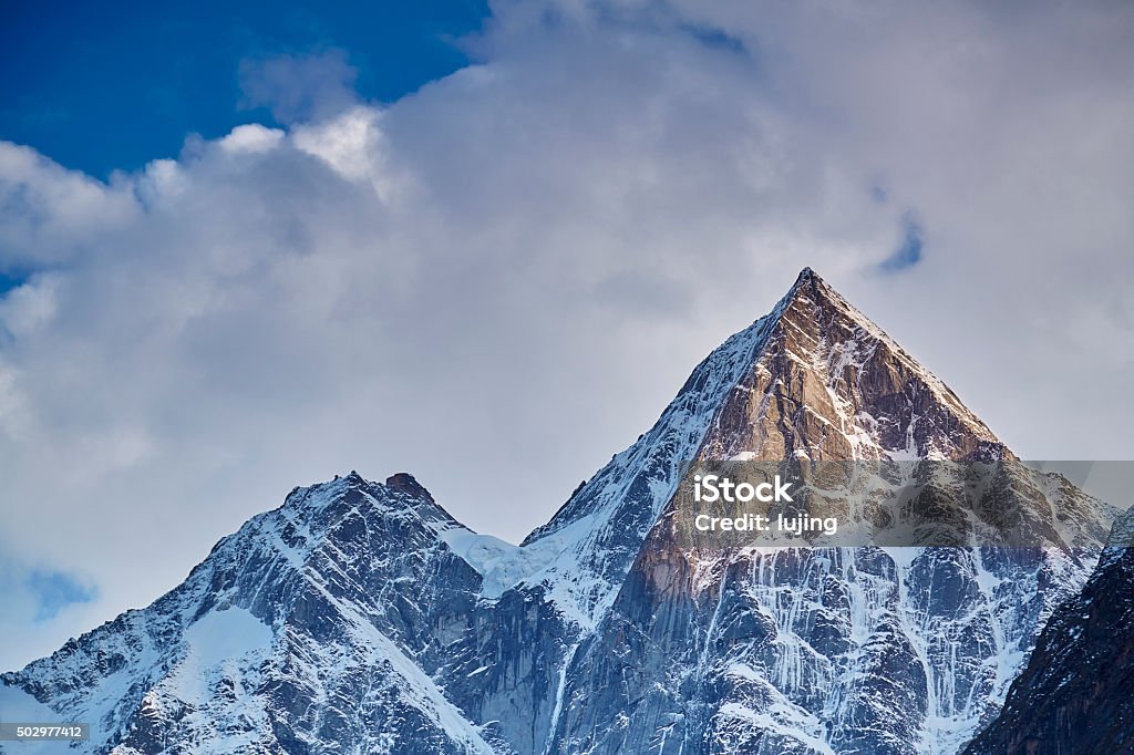 snow mountain - Lizenzfrei Berggipfel Stock-Foto