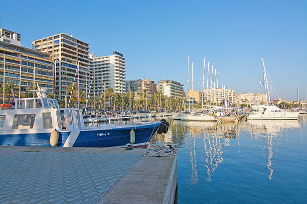 лодки в palma marina - majorca yacht palma marina стоковые фото и изображения