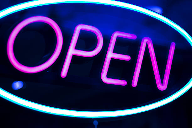 istock Neon shop open store sign 503003574
