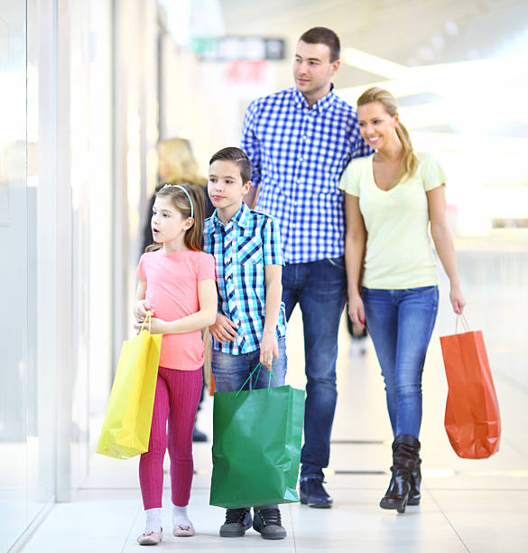istock Family in shopping. 503043757
