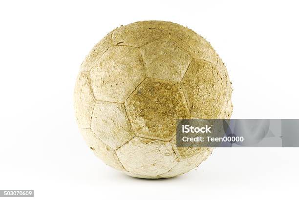 Old Fußball Ball Stockfoto und mehr Bilder von Aktivitäten und Sport - Aktivitäten und Sport, Alt, Altertümlich