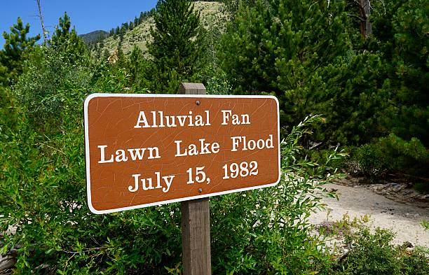 istock alluvian fan lawn lake flood marker 503082333
