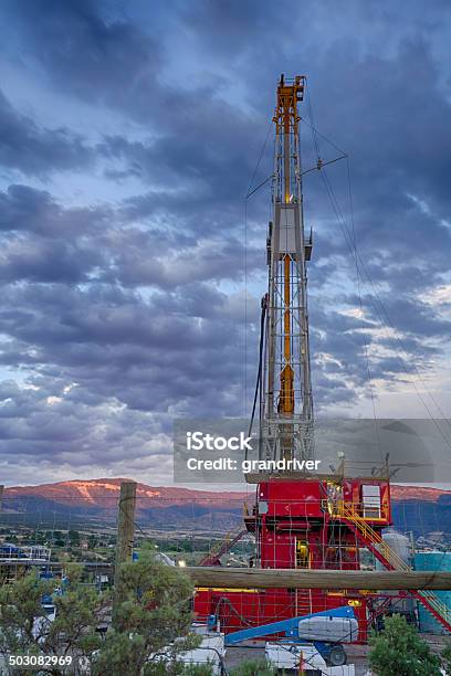 Wiercenia Rig - zdjęcia stockowe i więcej obrazów Ropa naftowa - Ropa naftowa, Szczelinowanie hydrauliczne, Fotografika