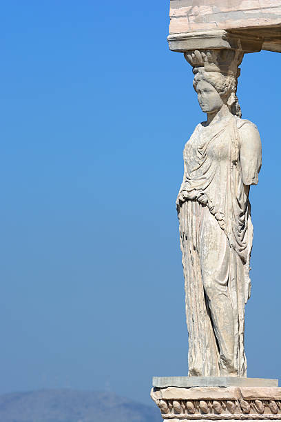 cariátide com espaço para texto - the erechtheum - fotografias e filmes do acervo