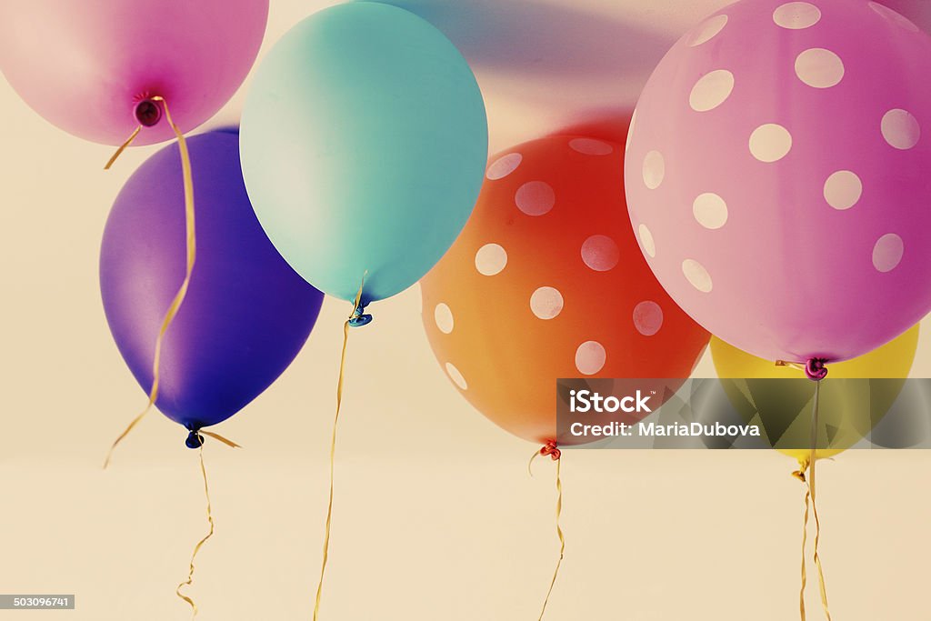 Primer plano de coloridos globos - Foto de stock de Amor - Sentimiento libre de derechos