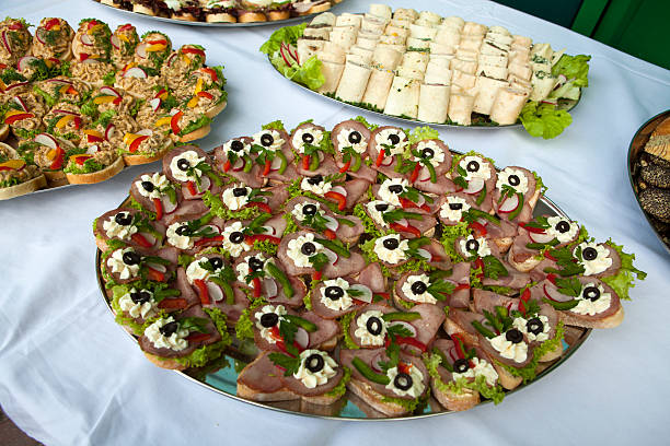 tavolo party, antipasti - tray sandwich wrap sandwich party foto e immagini stock