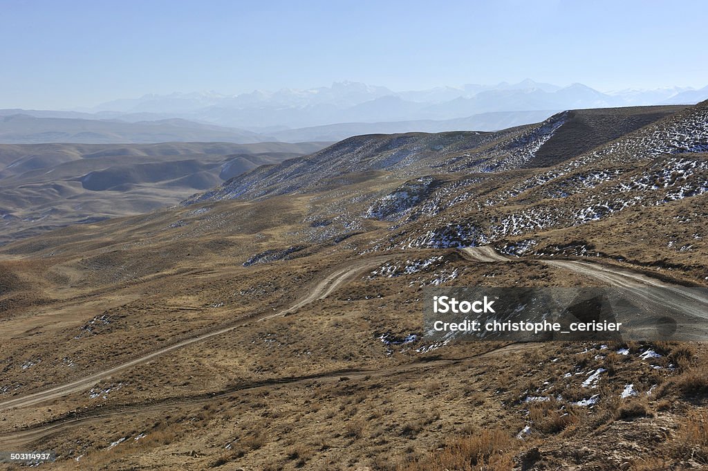 Route dans le désert, l'Afghanistan - Photo de Chaîne de montagnes libre de droits