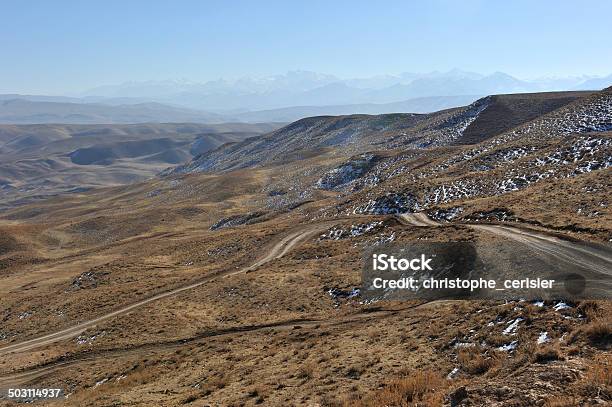 Дорога В Пустыне Афганистан — стоковые фотографии и другие картинки Без людей - Без людей, Гора, Горизонтальный