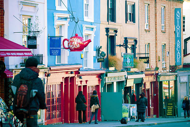 portobello road, notting hill, londyn - editorial english culture british culture outdoors zdjęcia i obrazy z banku zdjęć